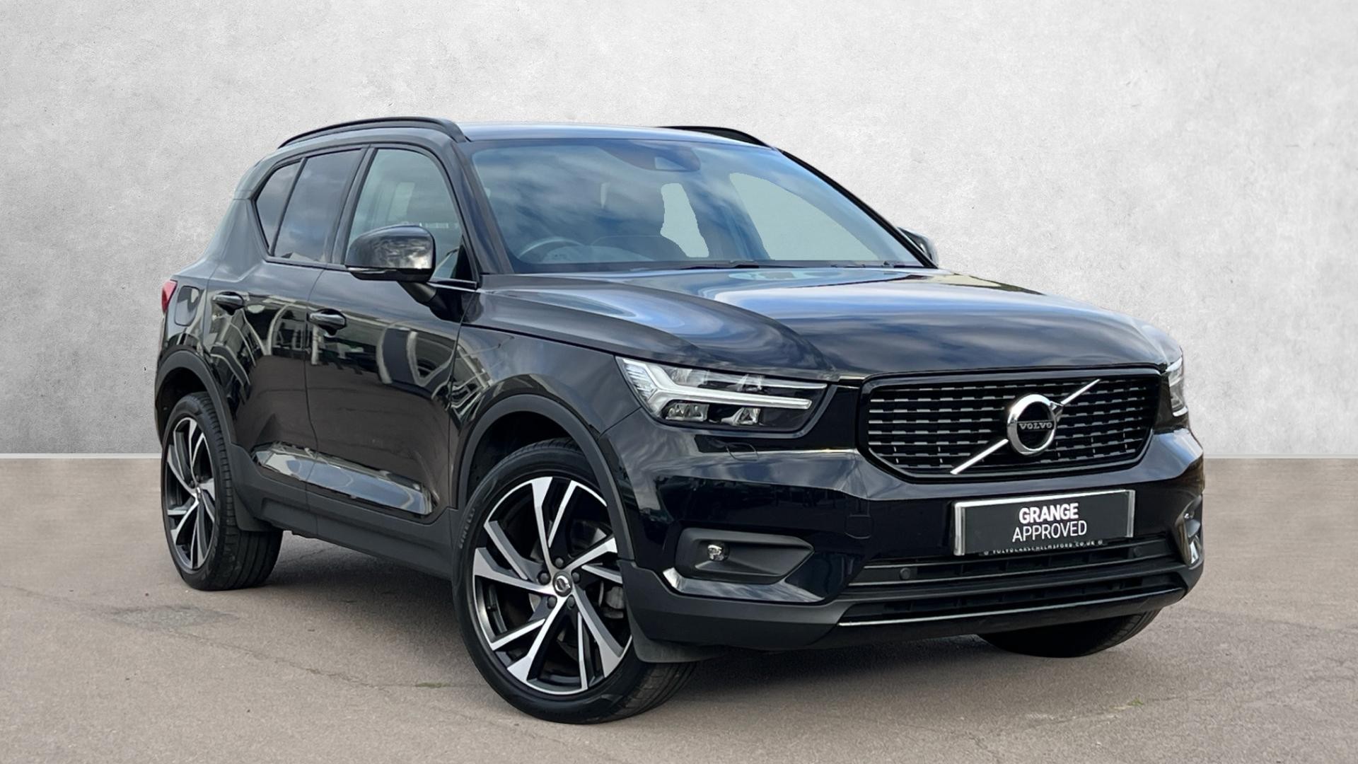 Main listing image - Volvo XC40
