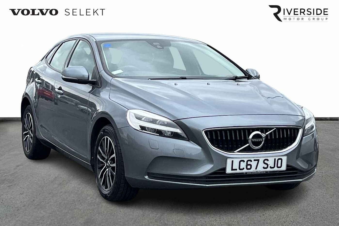 Main listing image - Volvo V40