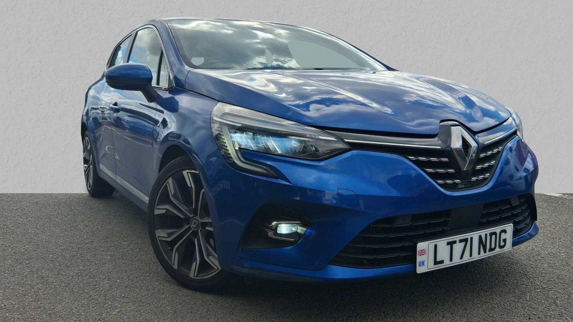 Main listing image - Renault Clio