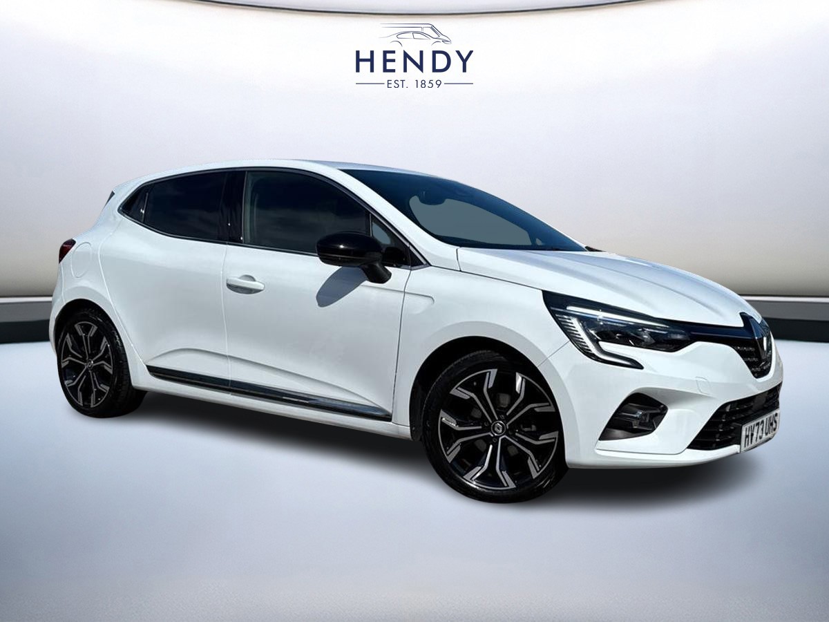 Main listing image - Renault Clio