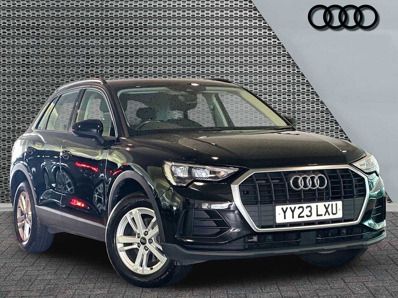 Main listing image - Audi Q3