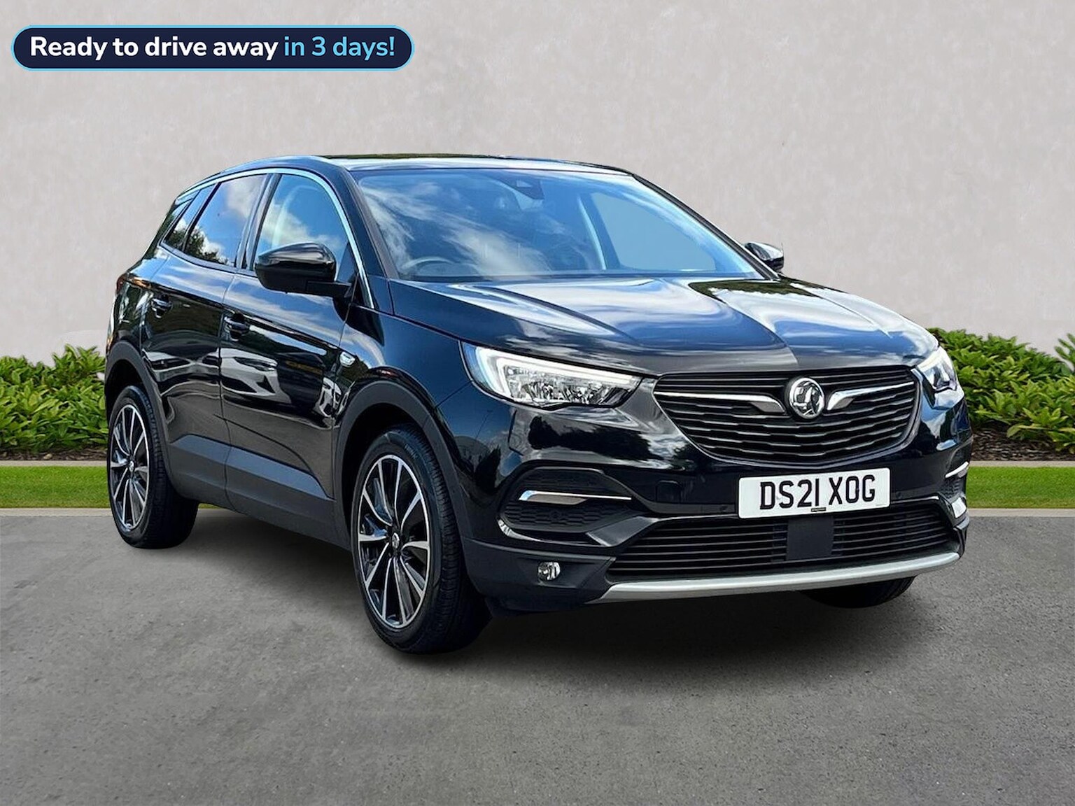 Main listing image - Vauxhall Grandland X