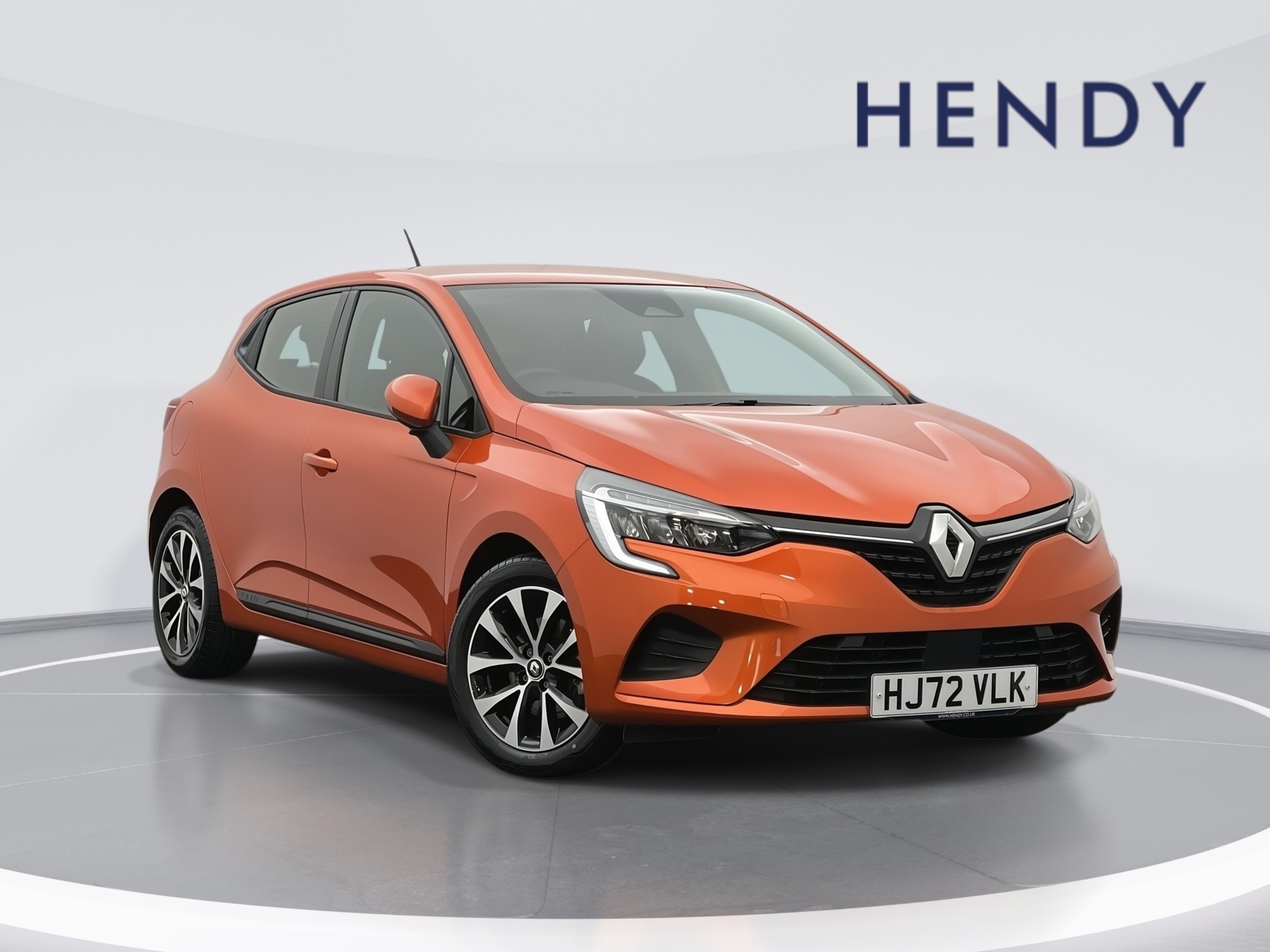 Main listing image - Renault Clio