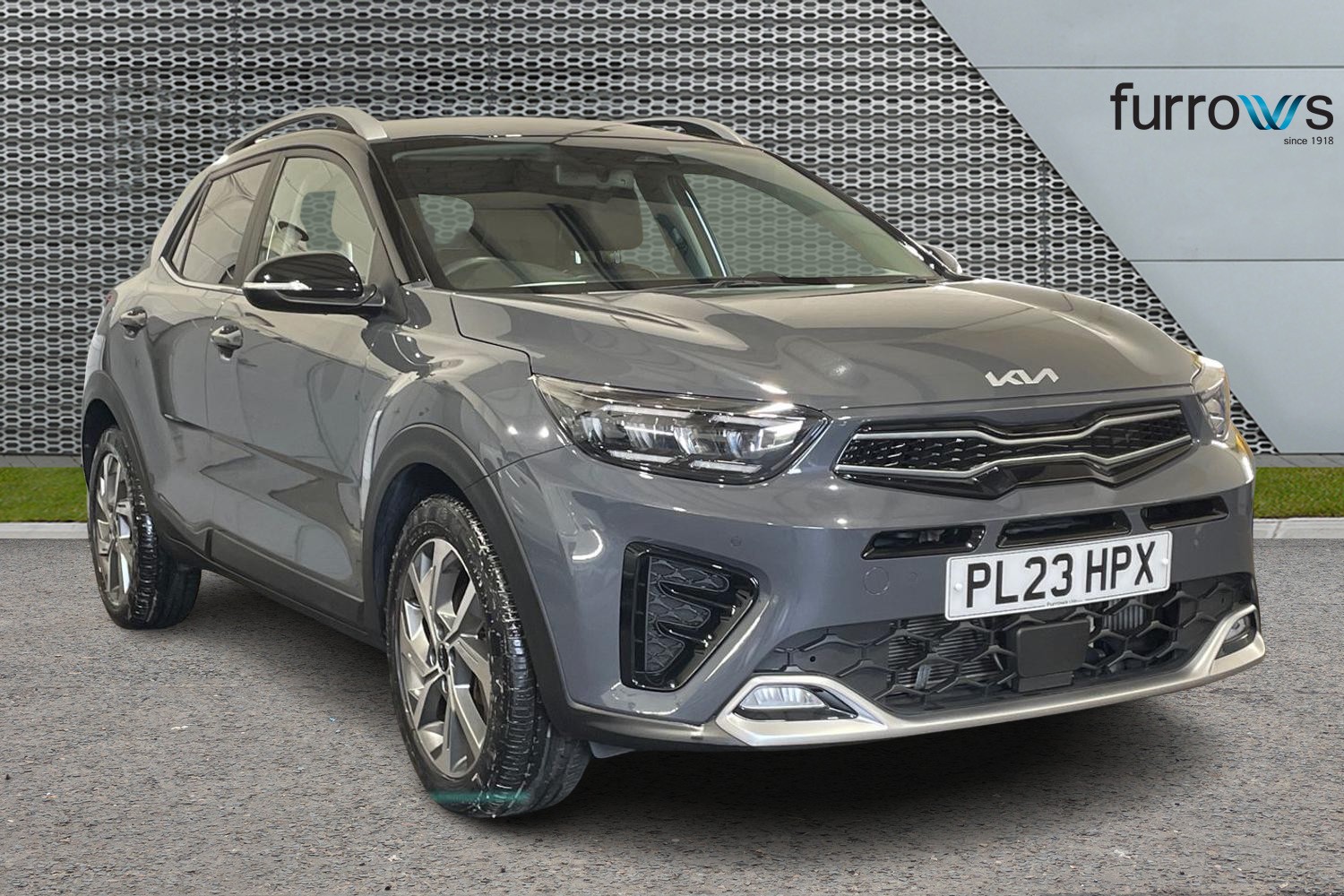 Main listing image - Kia Stonic