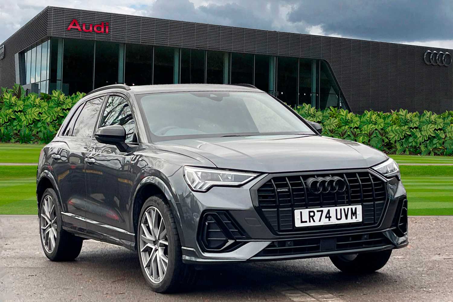 Main listing image - Audi Q3