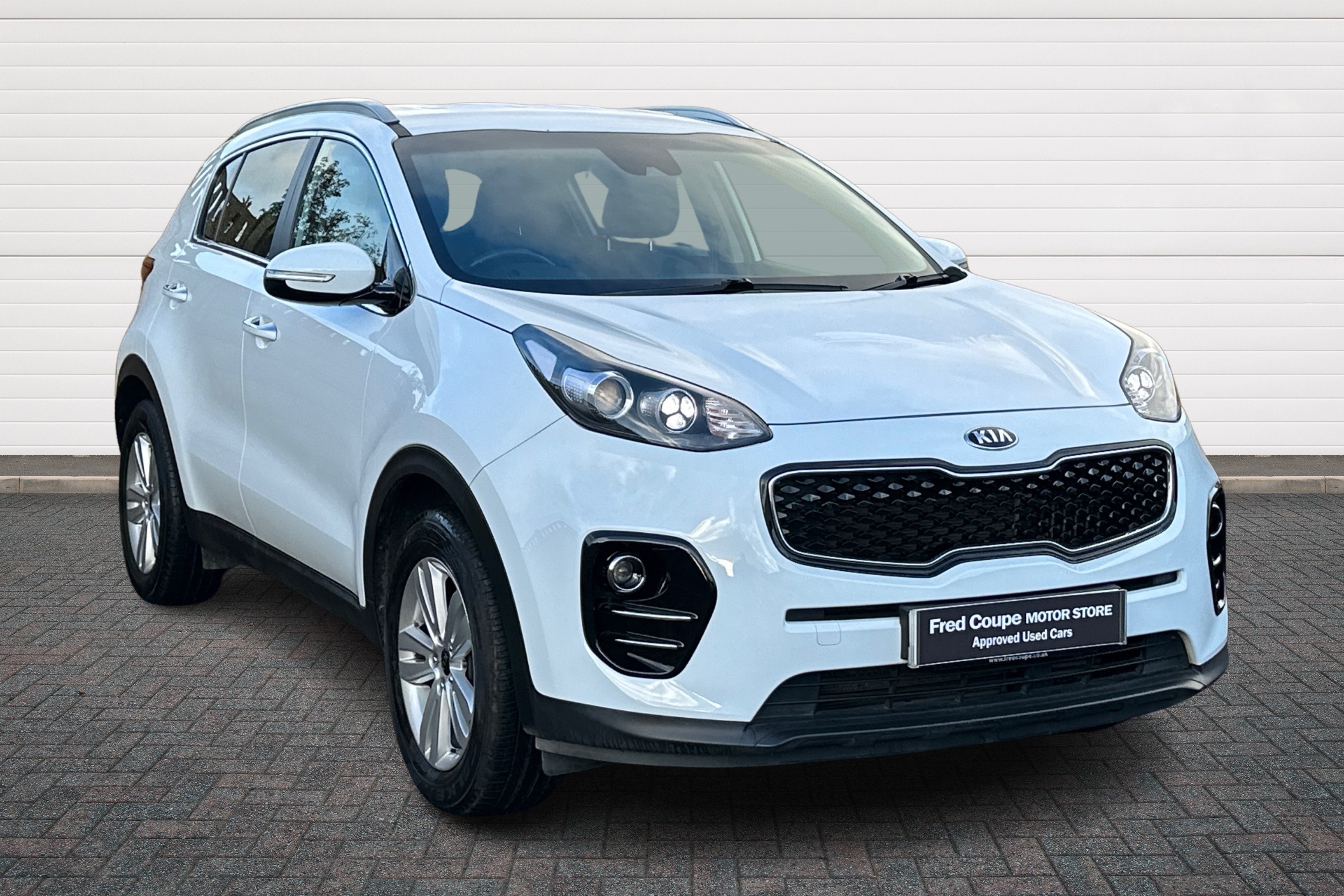 Main listing image - Kia Sportage