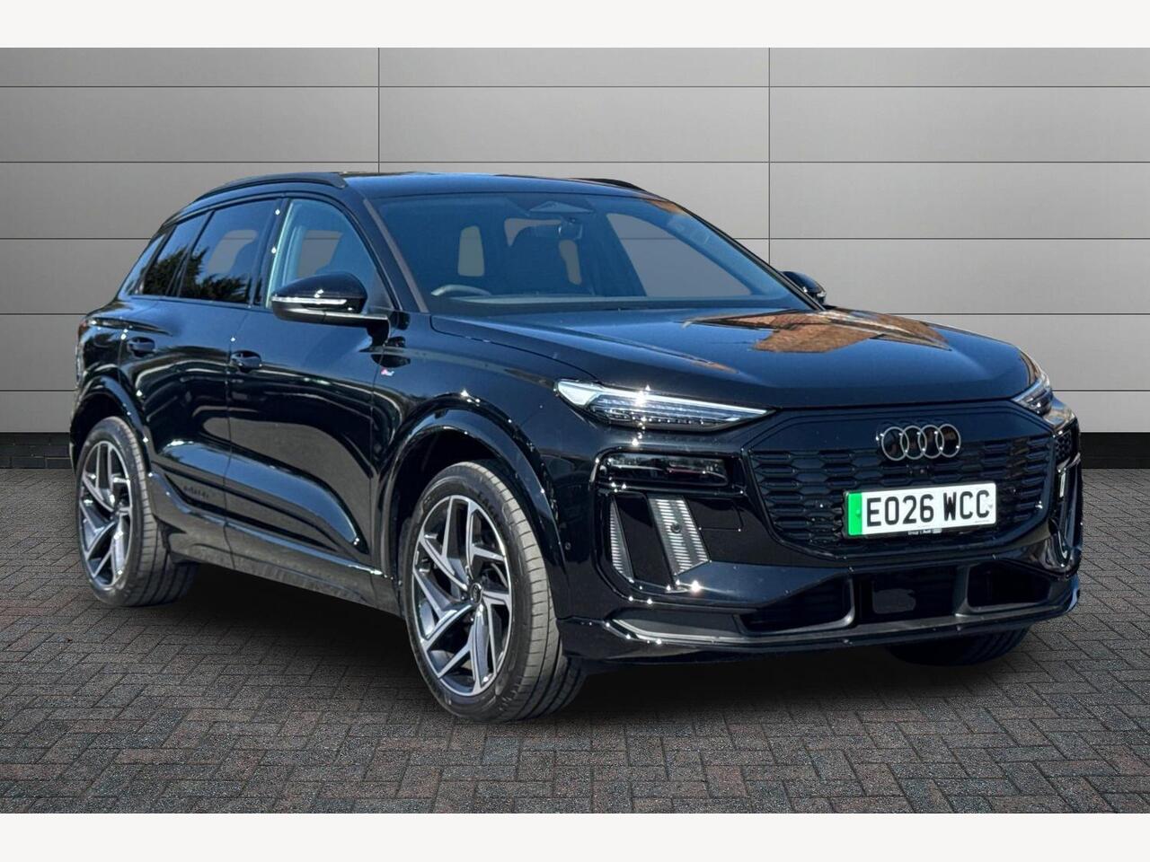 Main listing image - Audi Q6