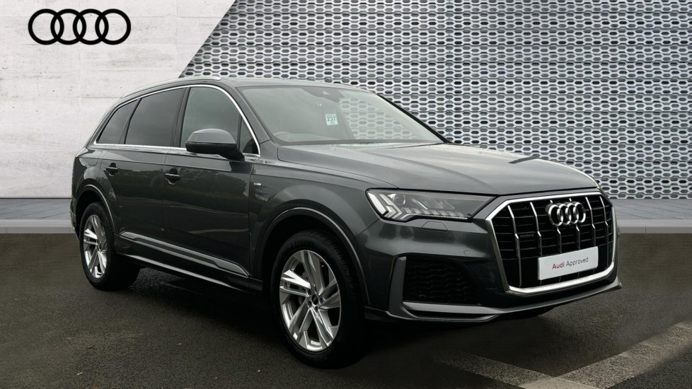 Main listing image - Audi Q7