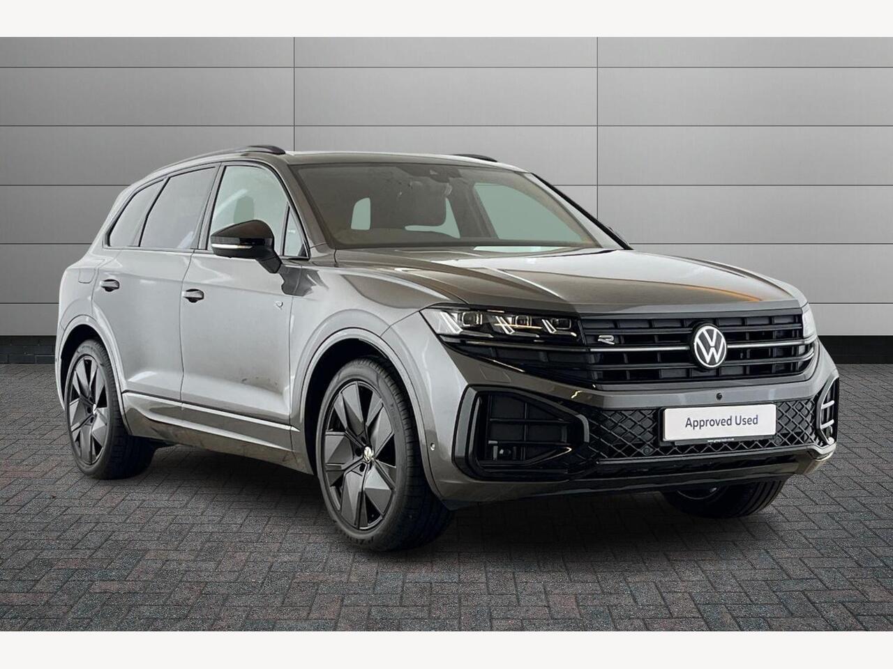 Main listing image - Volkswagen Touareg
