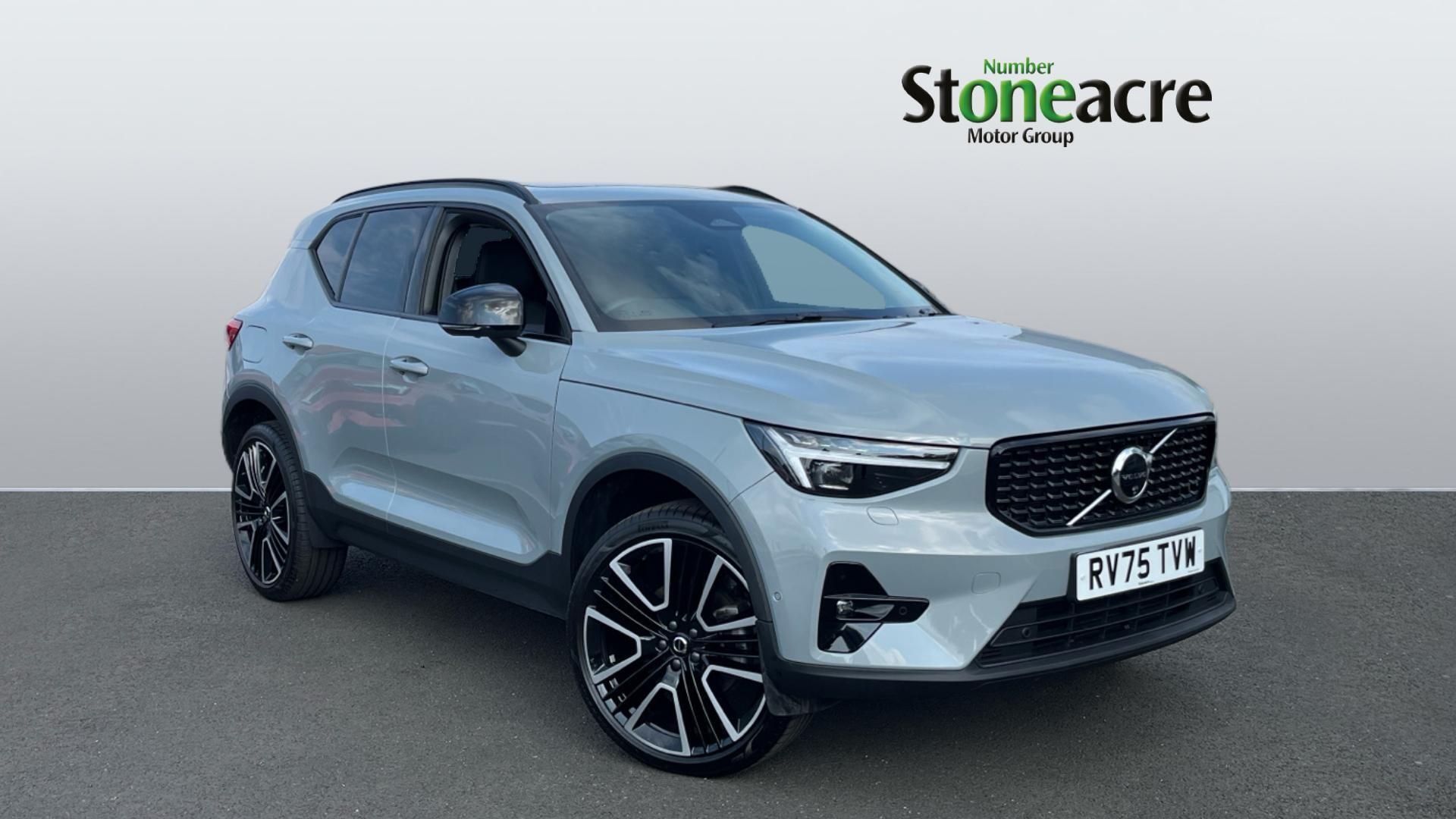 Main listing image - Volvo XC40