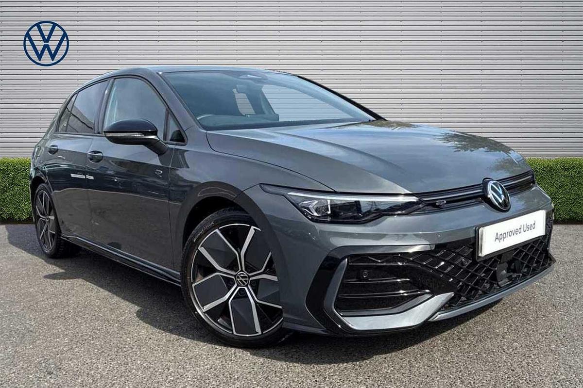 Main listing image - Volkswagen Golf