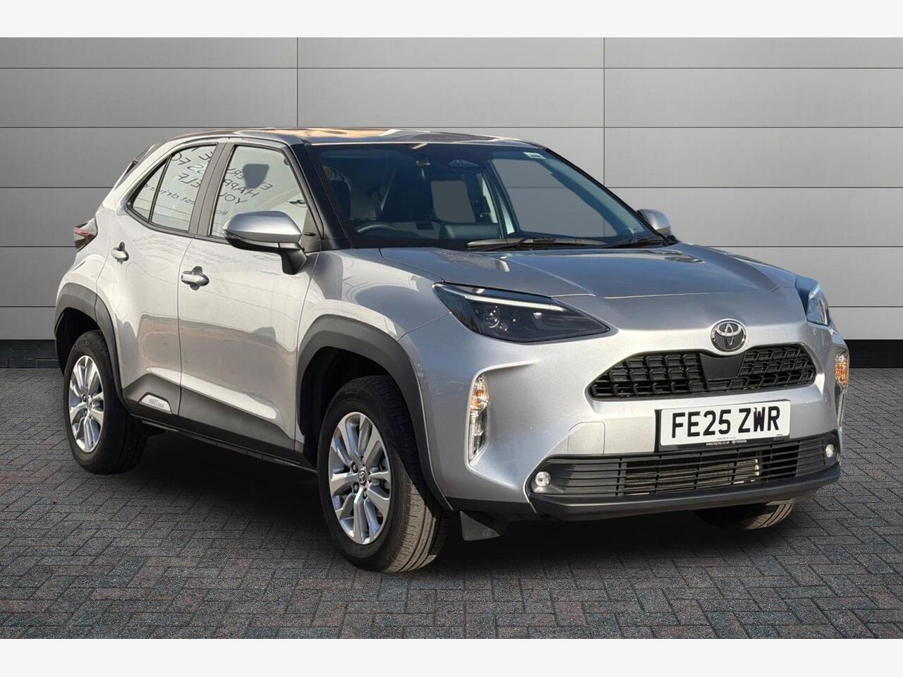 Main listing image - Toyota Yaris Cross