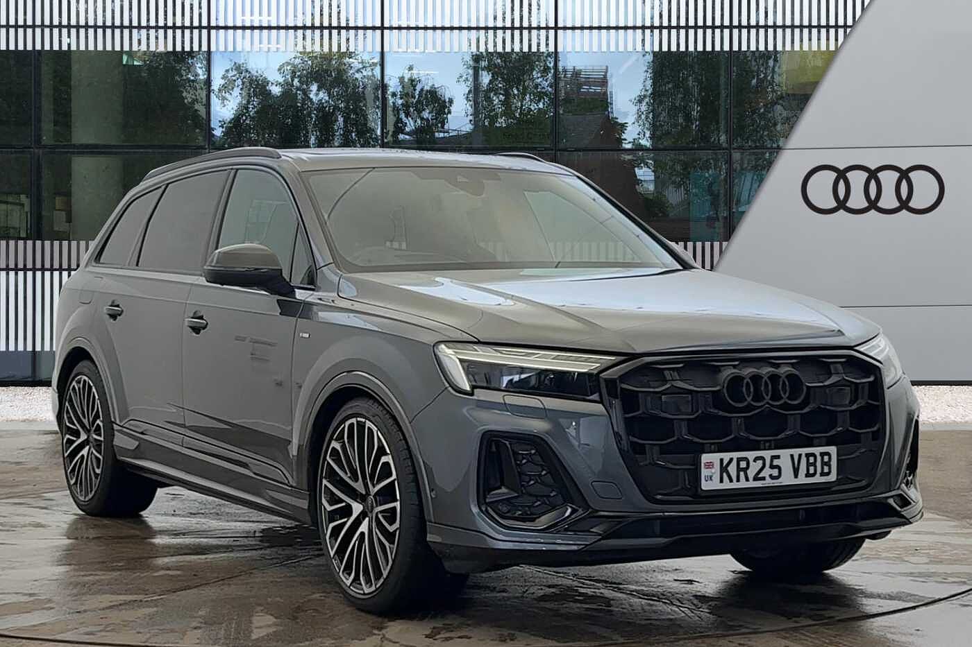 Main listing image - Audi Q7