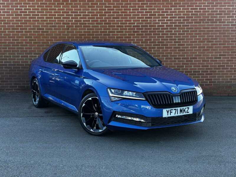 Main listing image - Skoda Superb