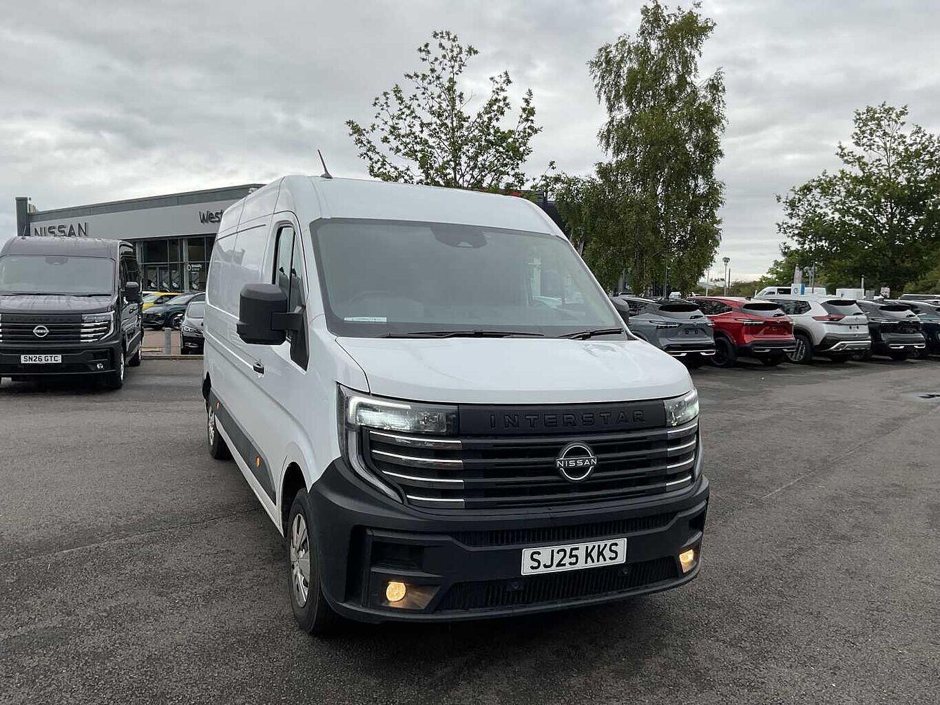 Main listing image - Nissan Interstar