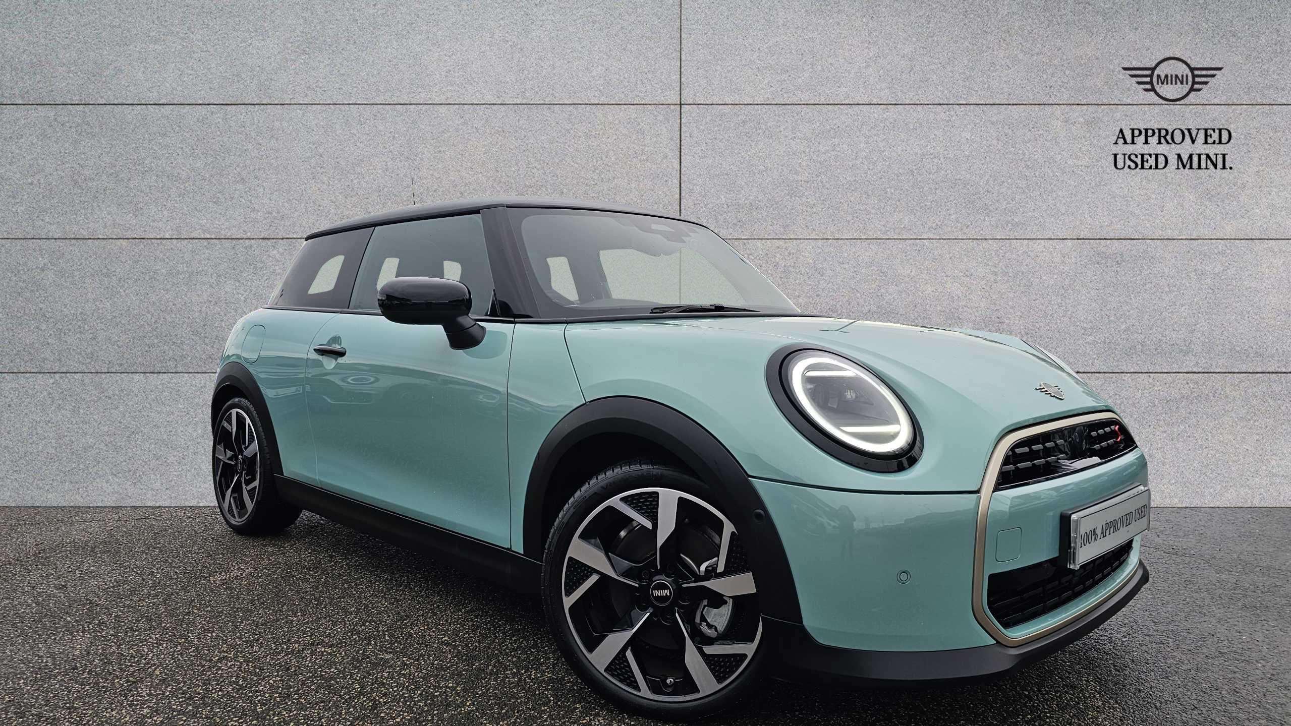 Main listing image - MINI Hatchback