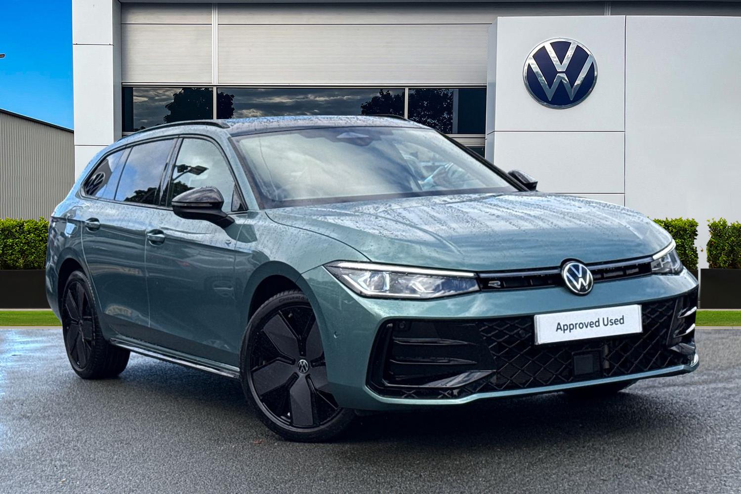 Main listing image - Volkswagen Passat