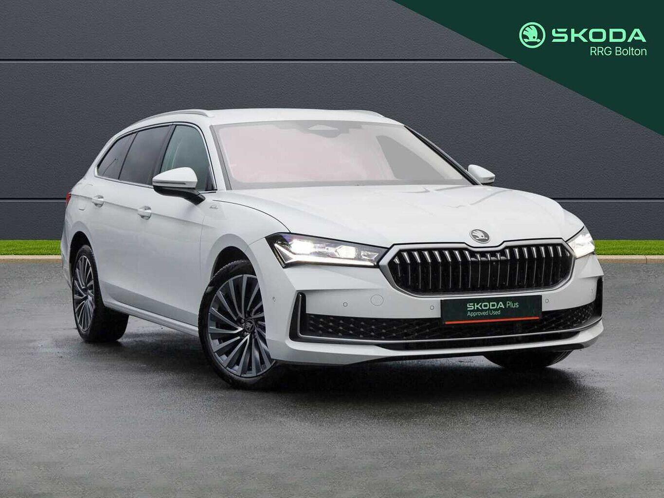 Main listing image - Skoda Superb Estate