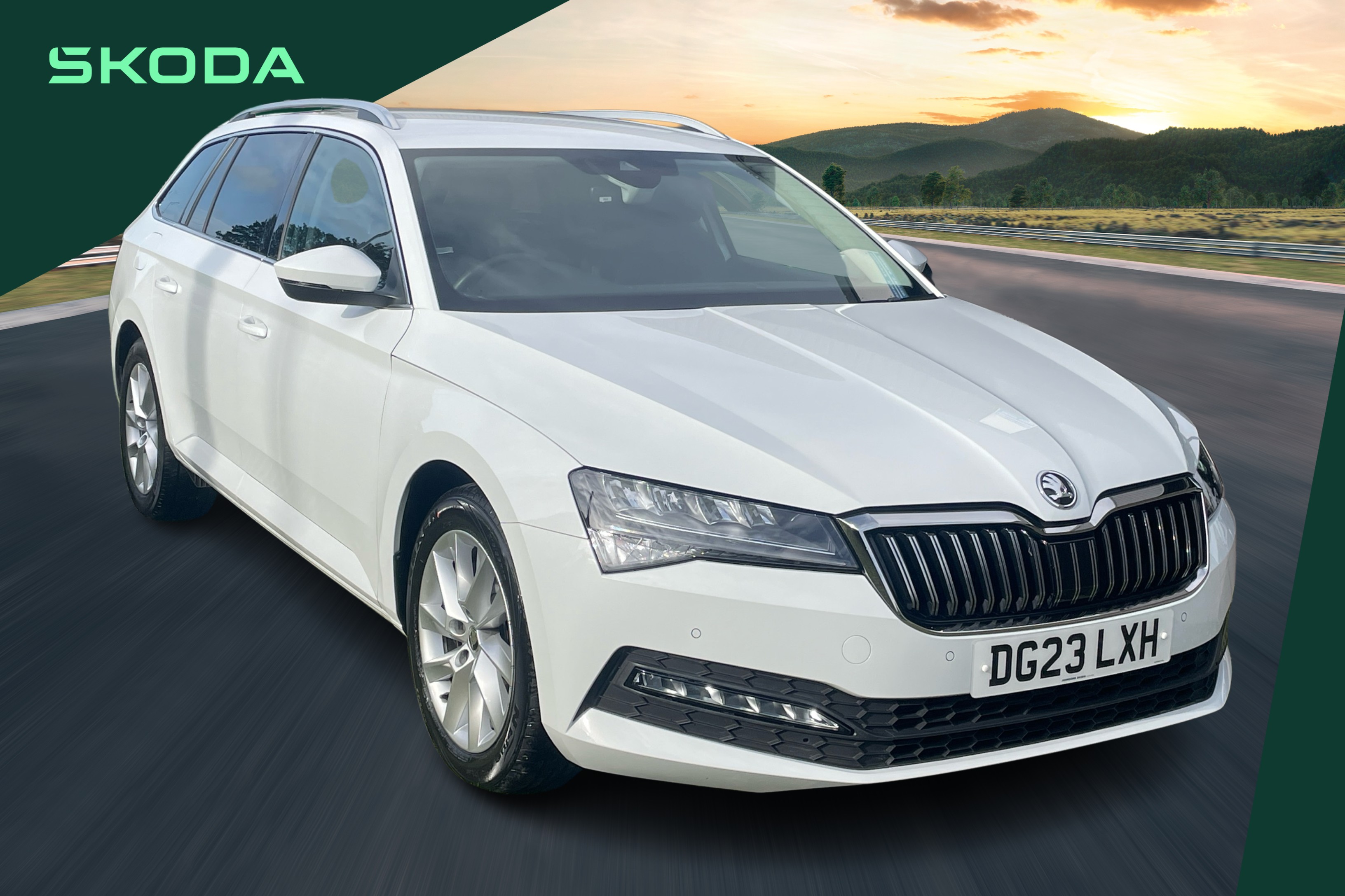 Main listing image - Skoda Superb Estate