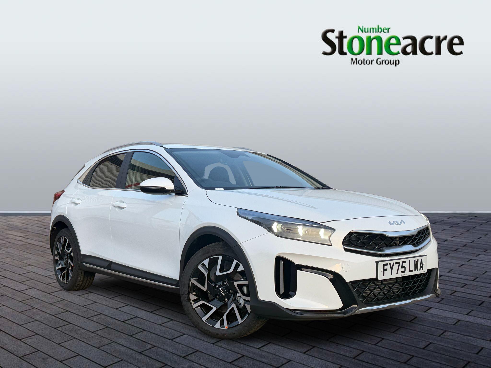 Main listing image - Kia XCeed