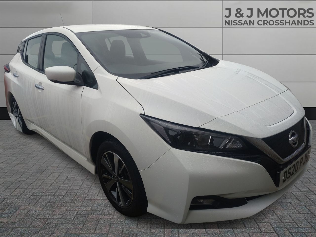 Main listing image - Nissan Leaf