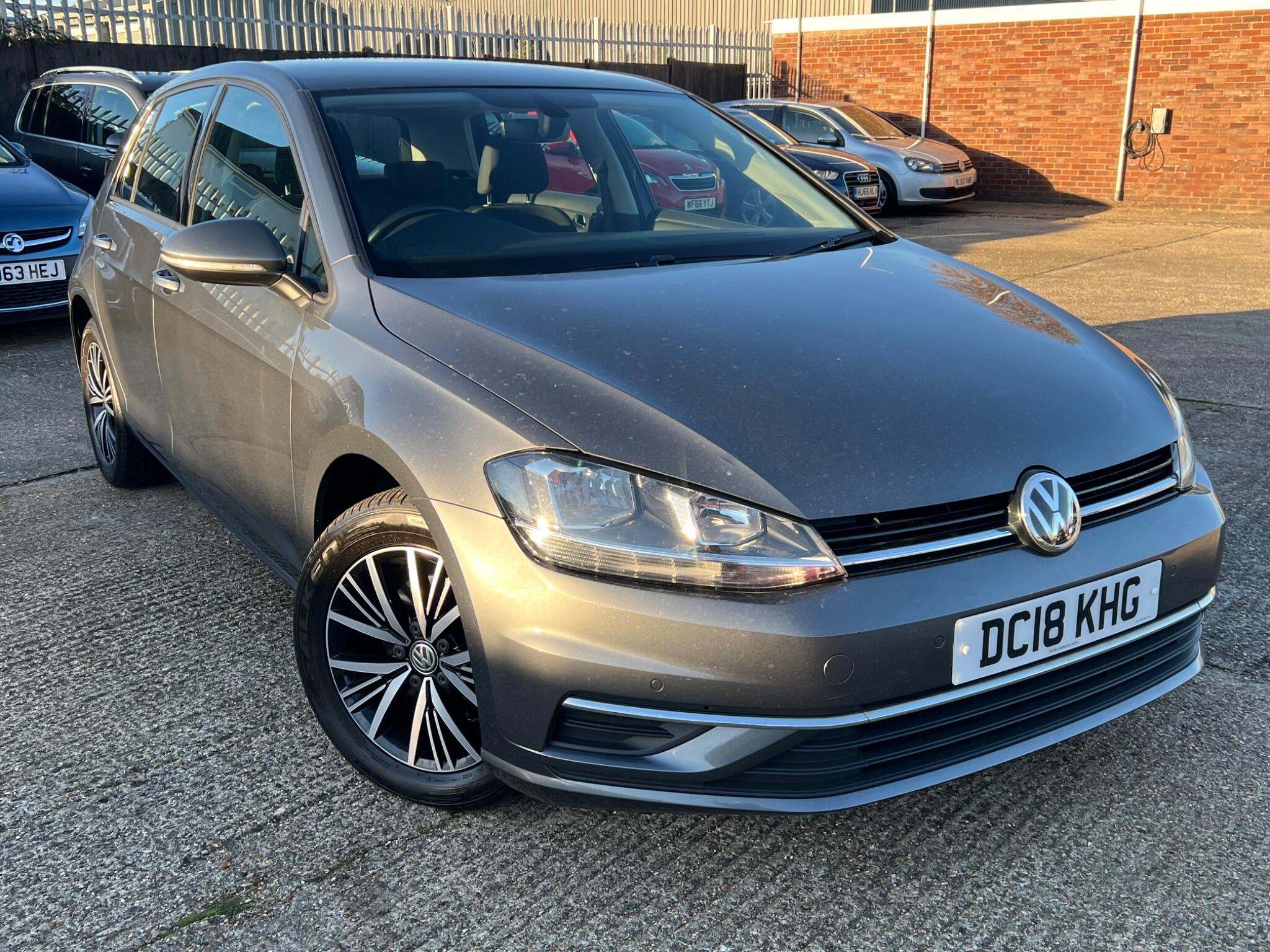 Main listing image - Volkswagen Golf