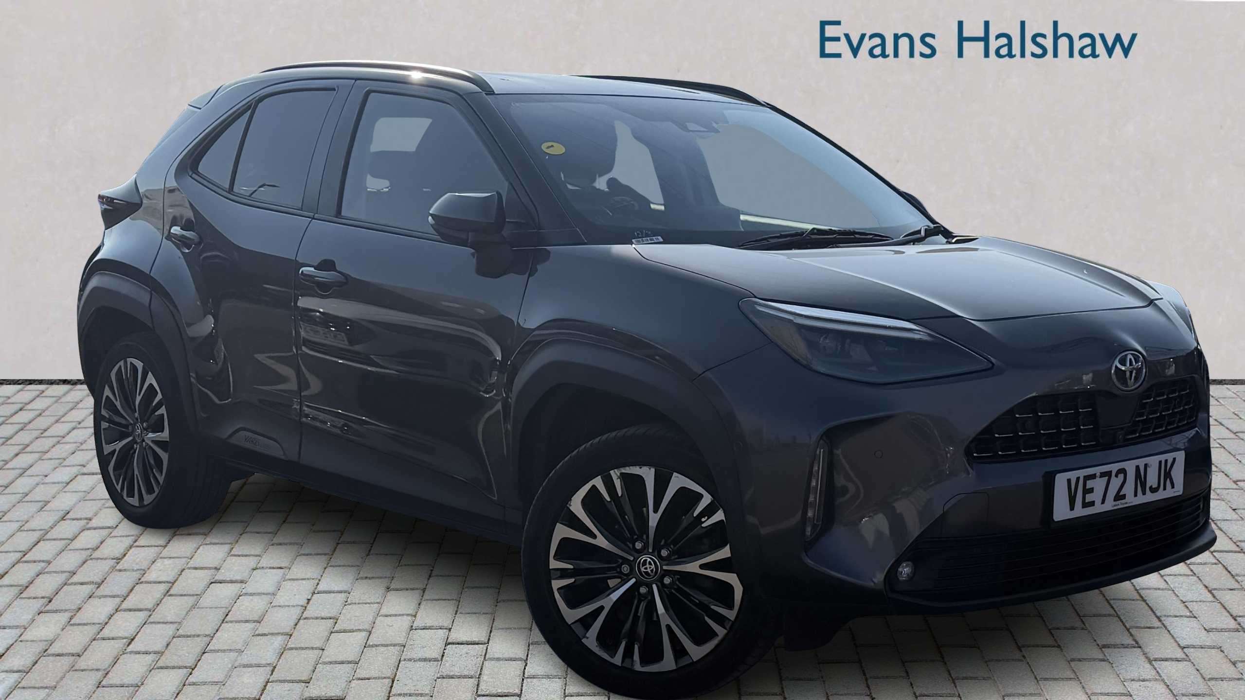 Main listing image - Toyota Yaris Cross