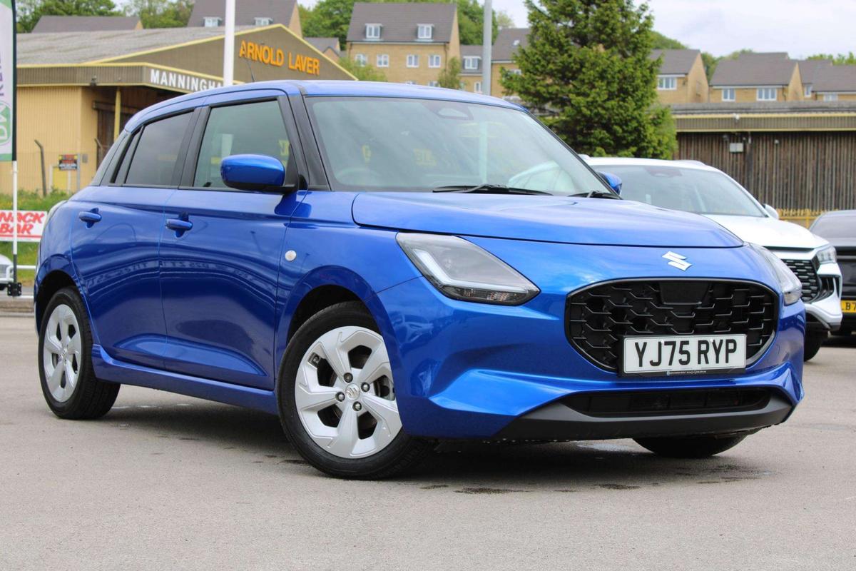 Main listing image - Suzuki Swift