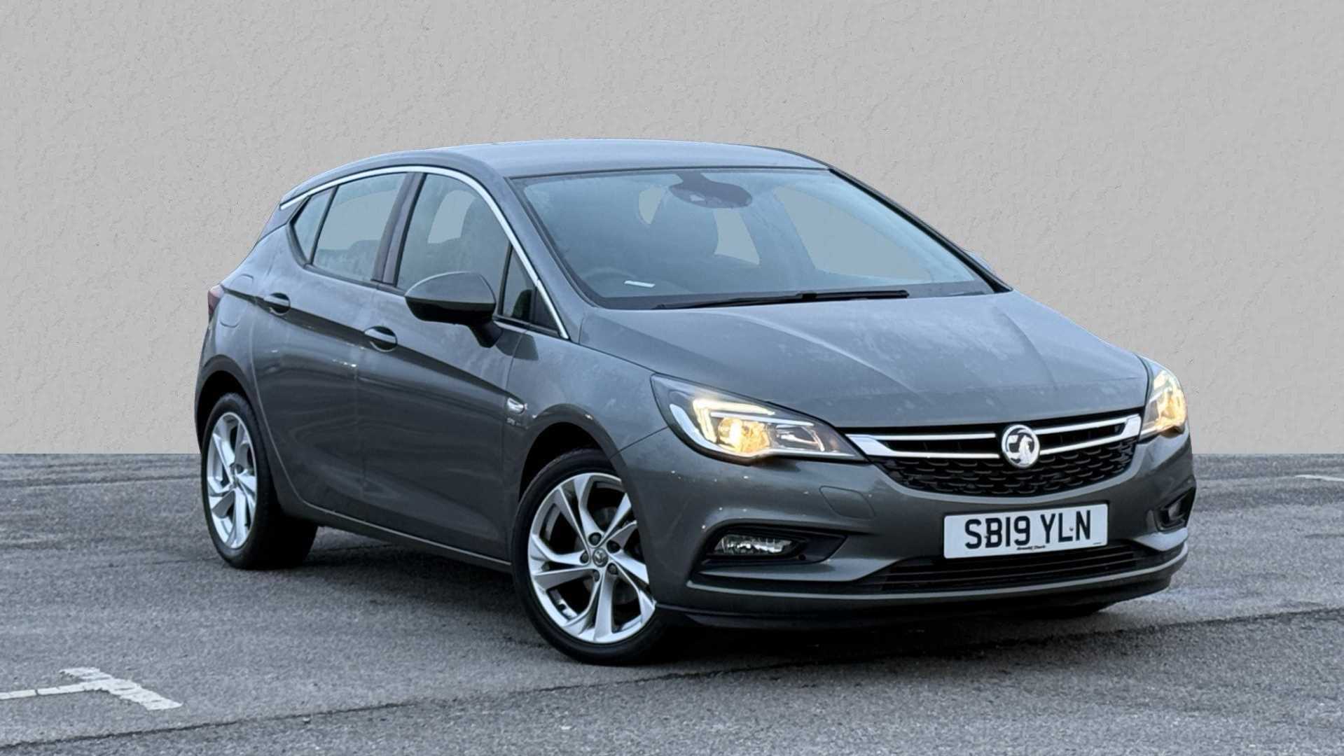 Main listing image - Vauxhall Astra