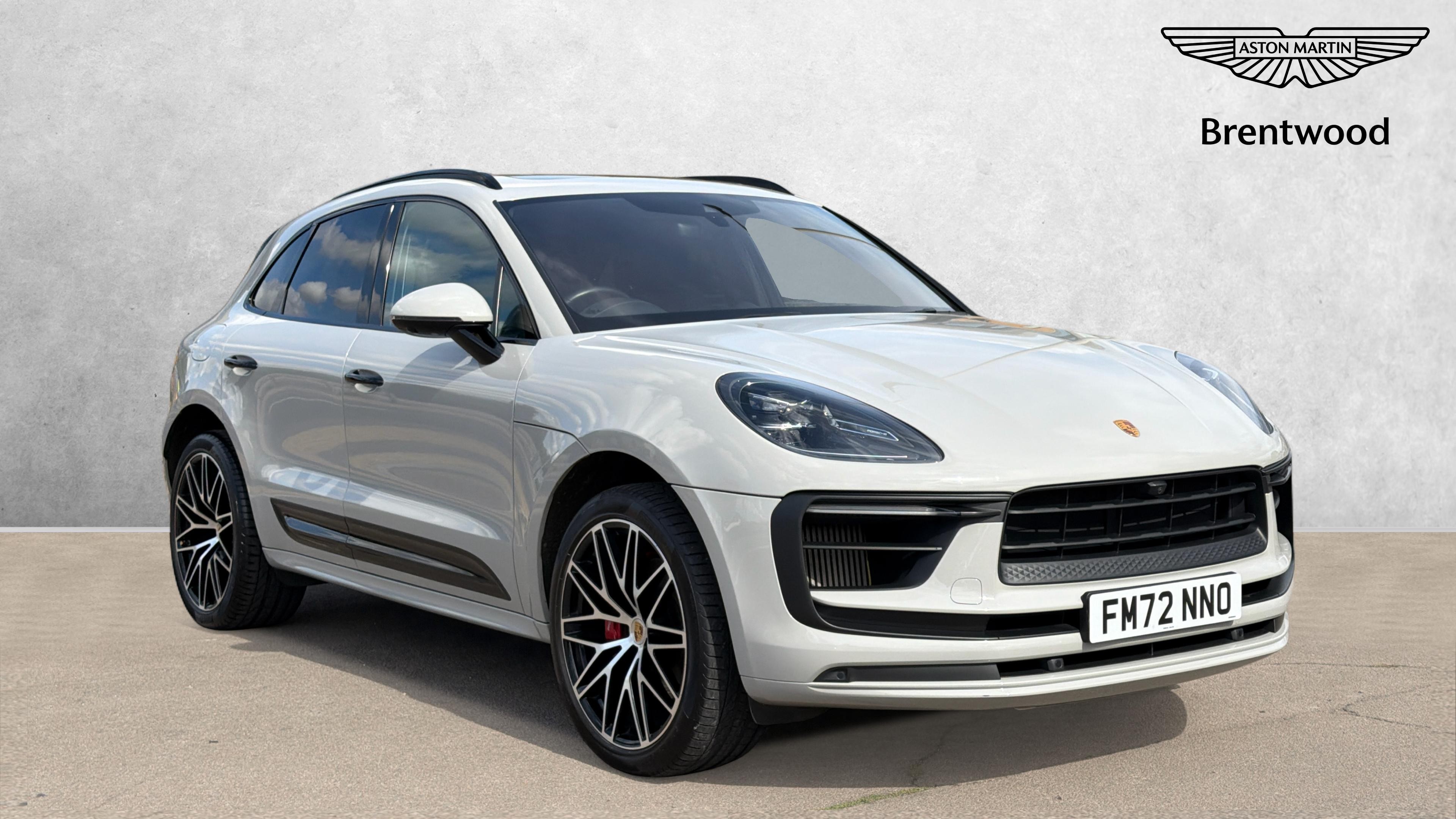 Main listing image - Porsche Macan