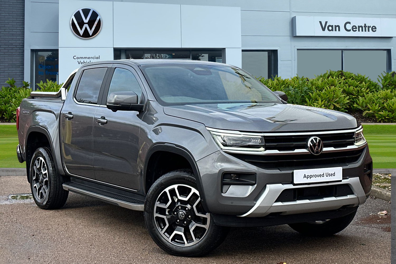 Main listing image - Volkswagen Amarok