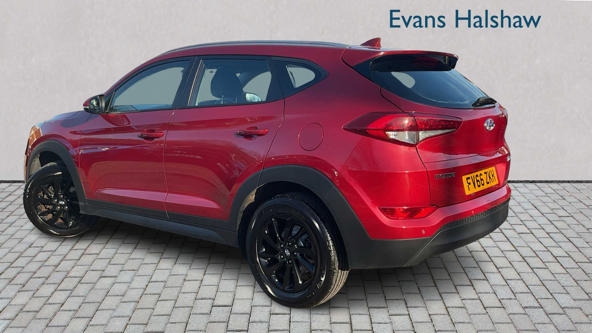 Main listing image - Hyundai Tucson