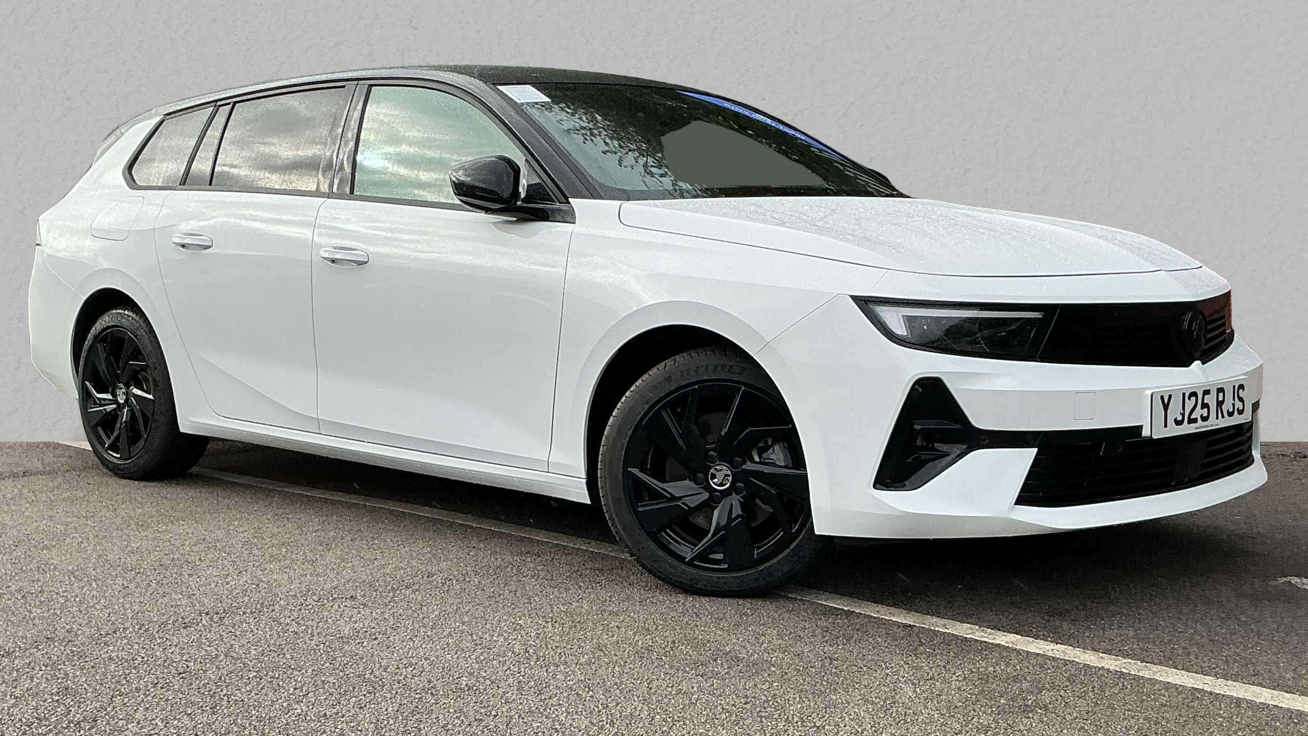 Main listing image - Vauxhall Astra Sports Tourer