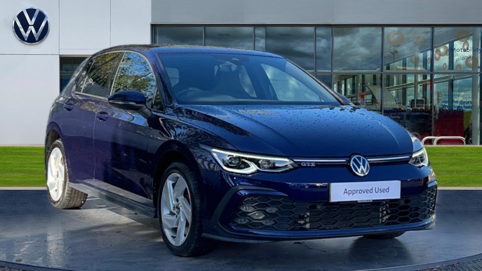 Main listing image - Volkswagen Golf GTE