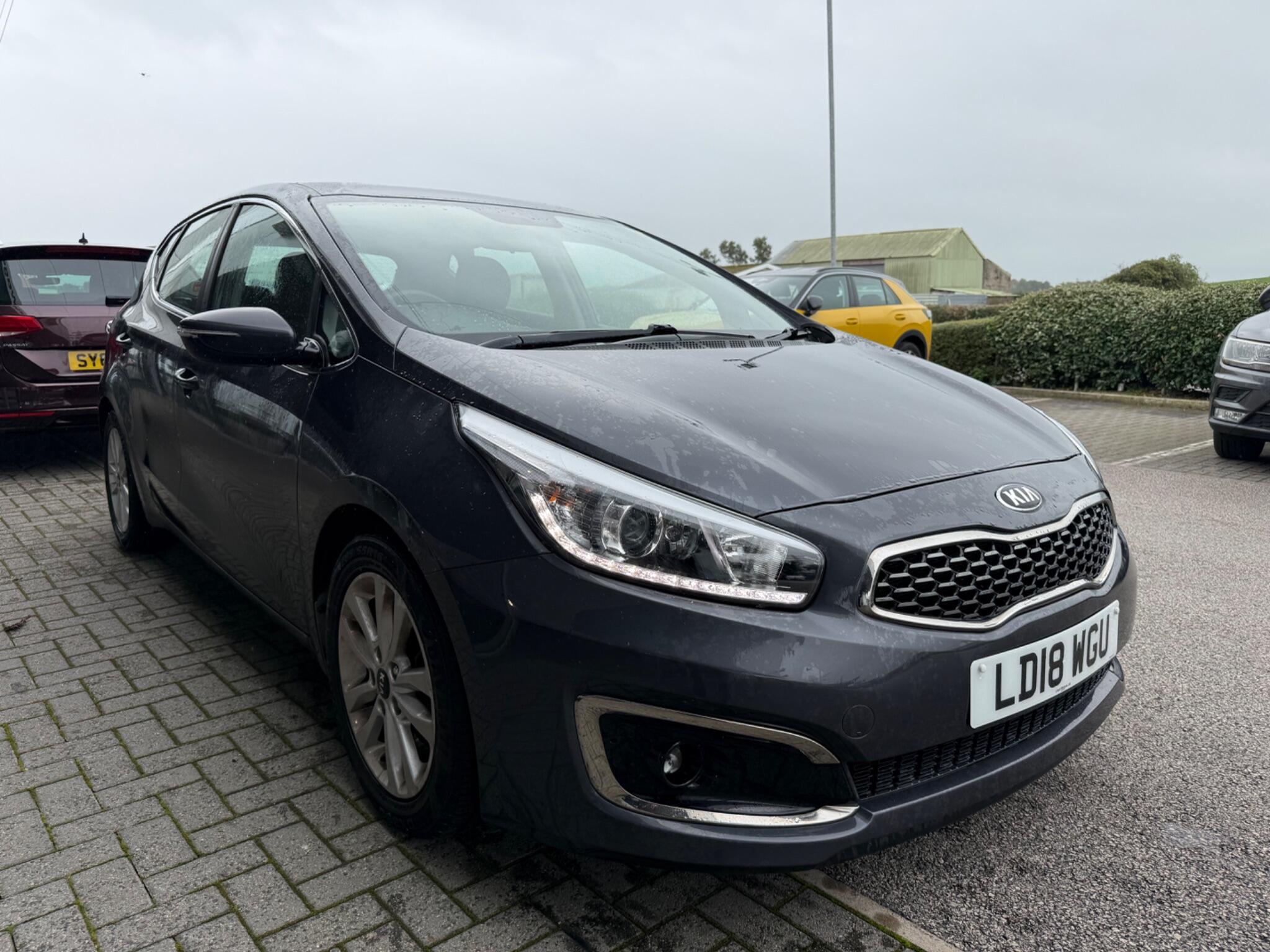 Main listing image - Kia Ceed