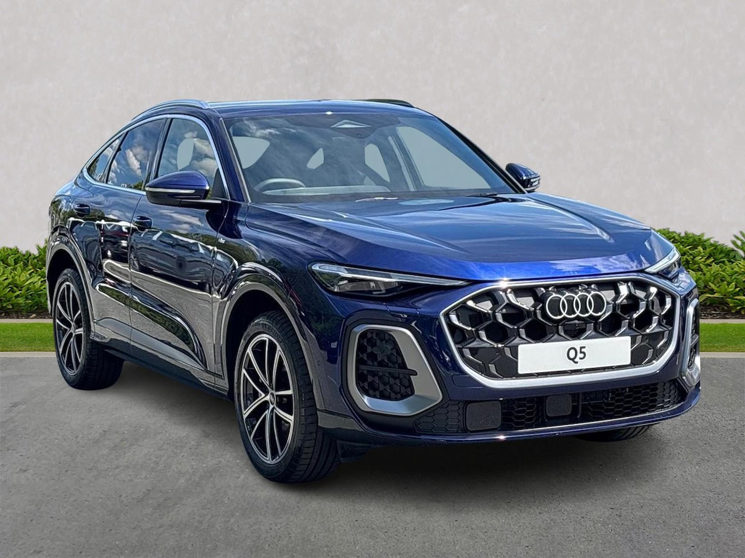 Main listing image - Audi Q5 Sportback