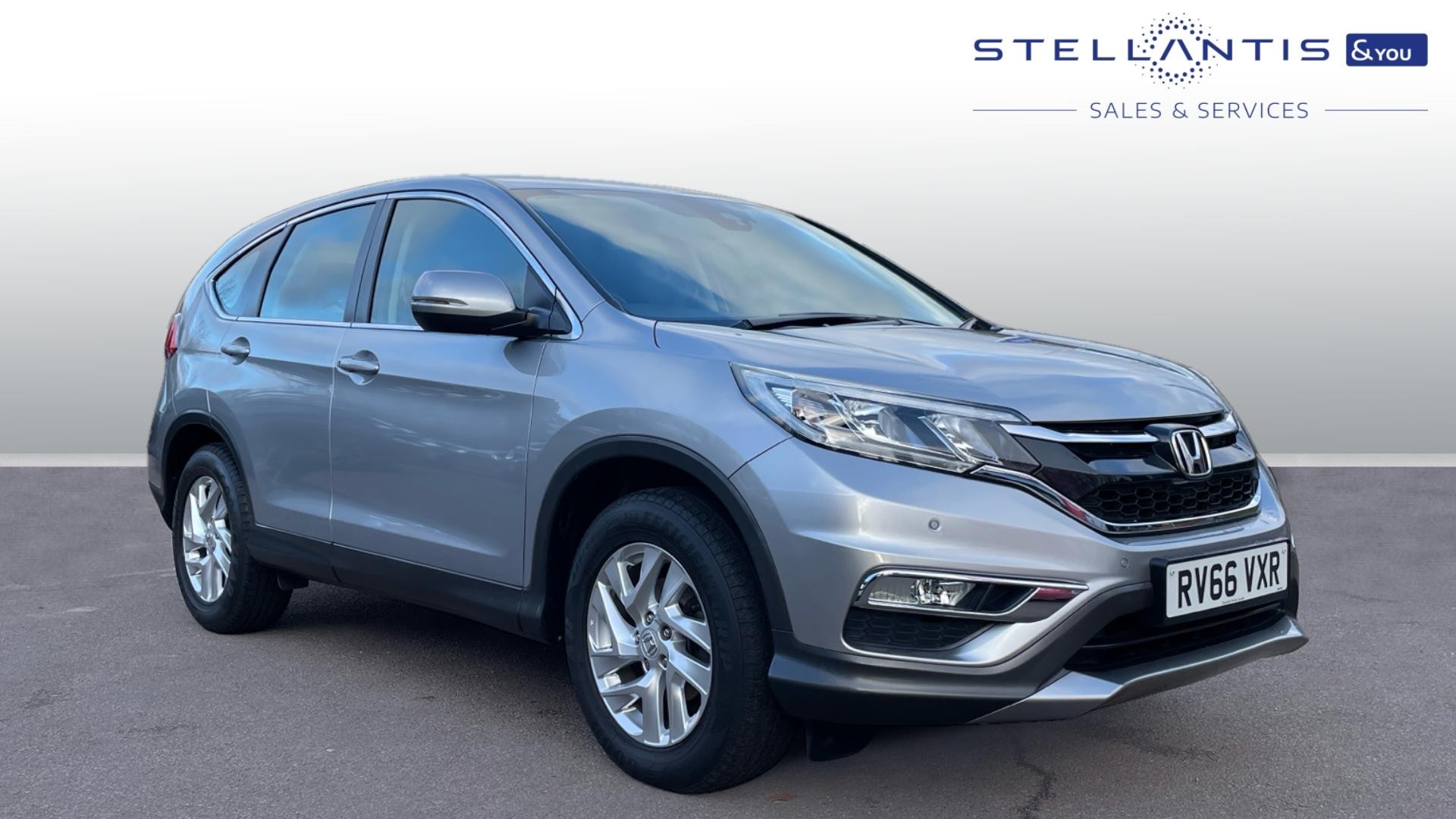 Main listing image - Honda CR-V