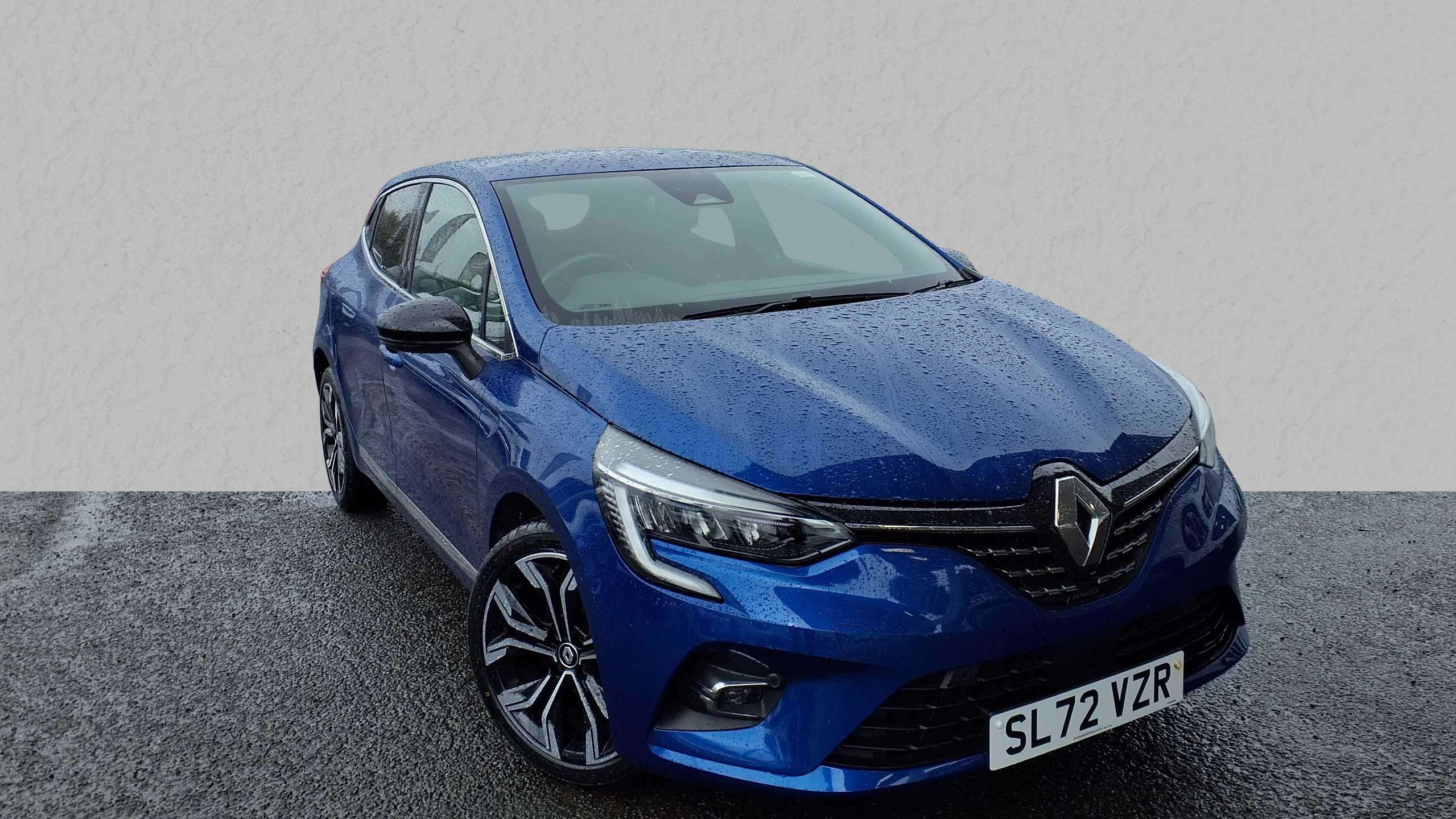 Main listing image - Renault Clio