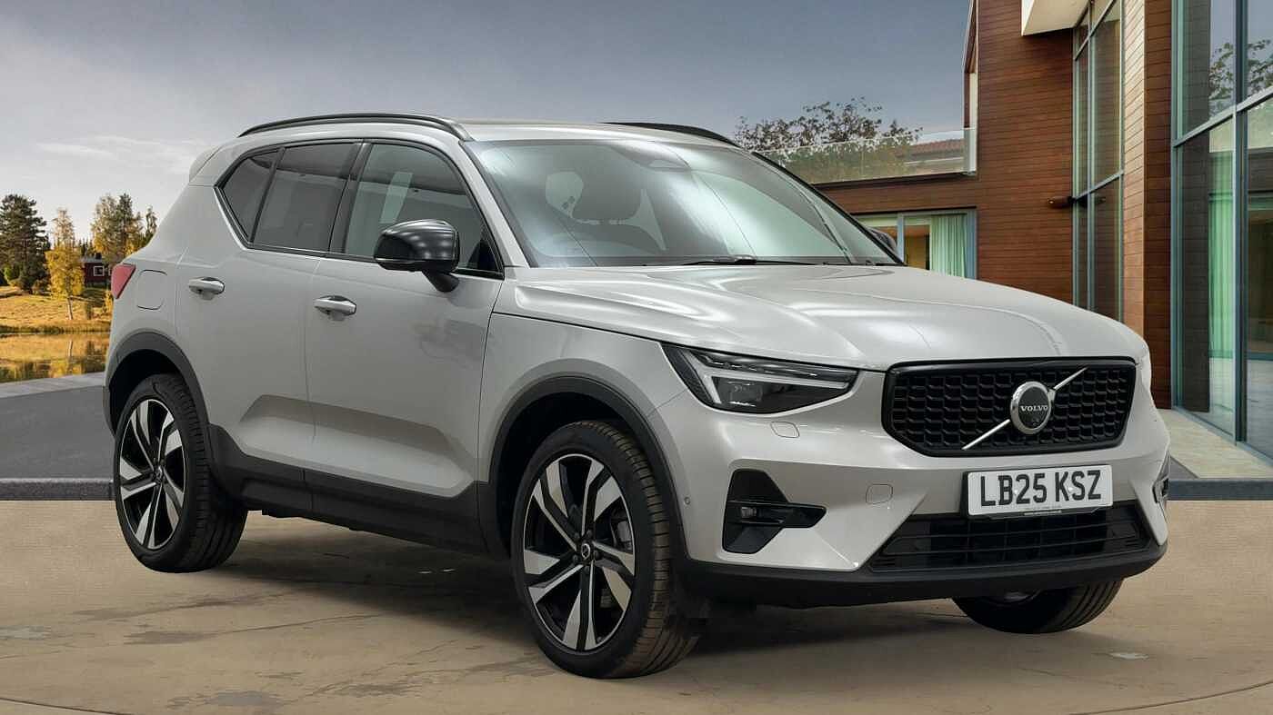 Main listing image - Volvo XC40