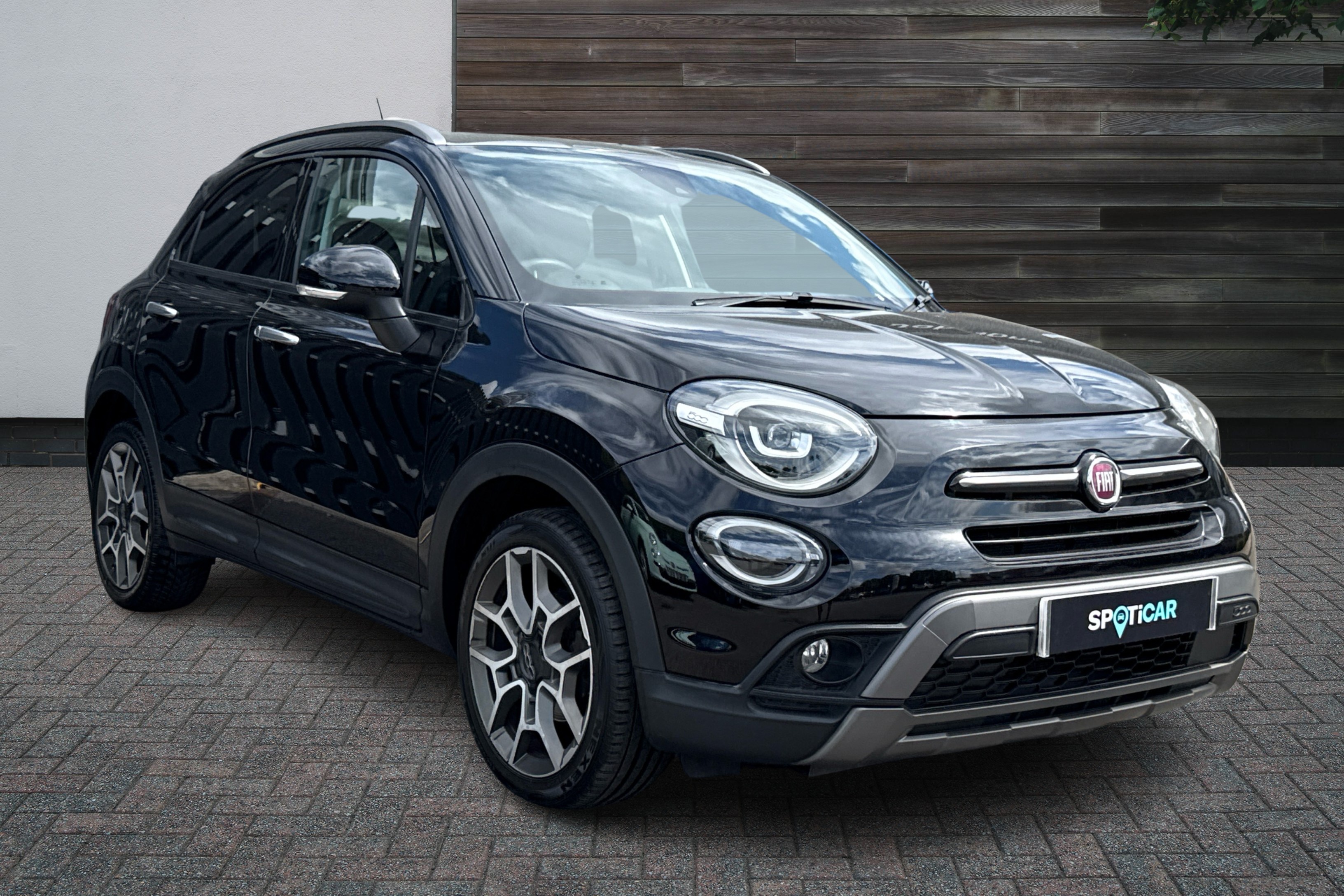 Main listing image - Fiat 500X
