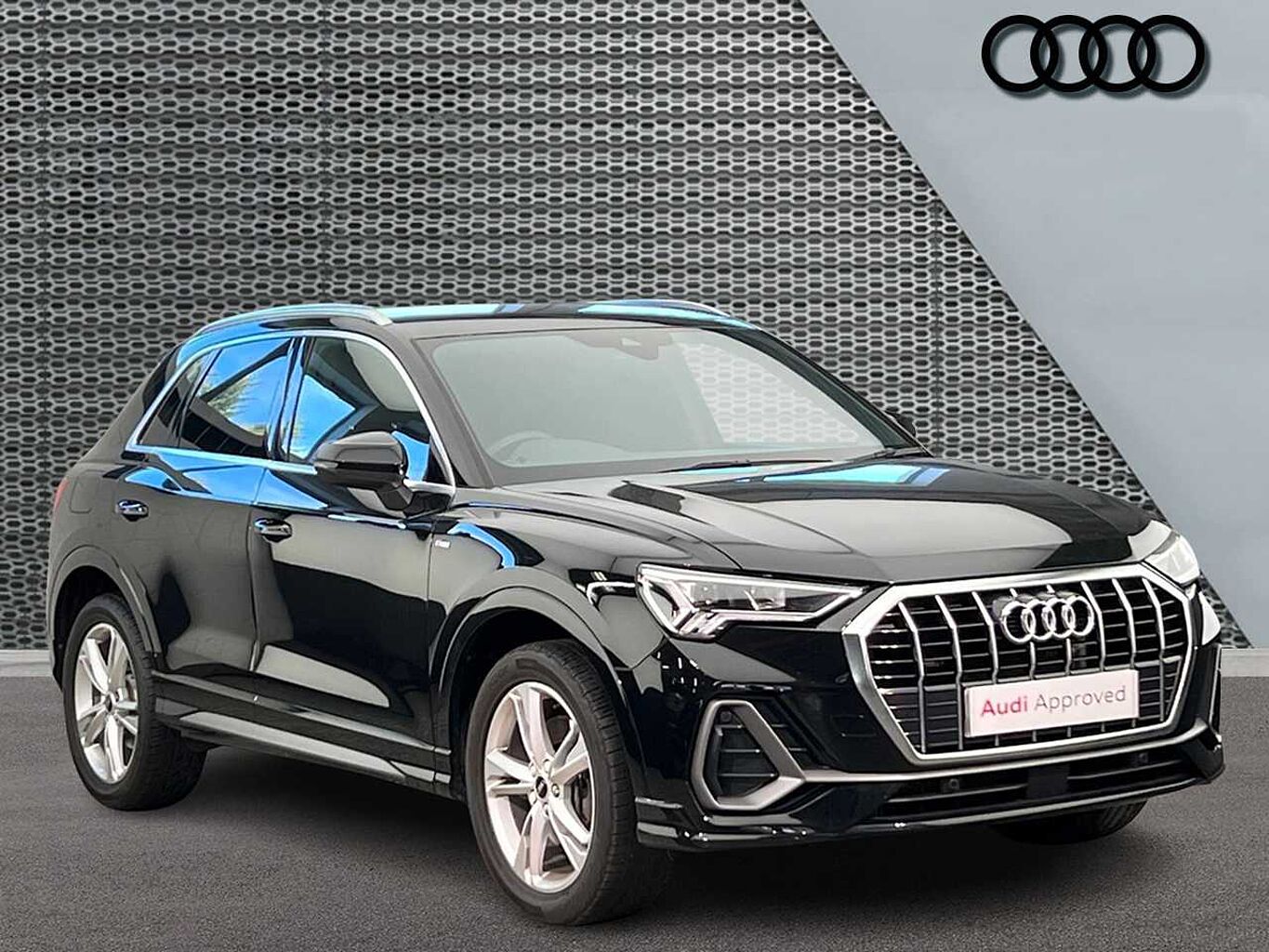 Main listing image - Audi Q3