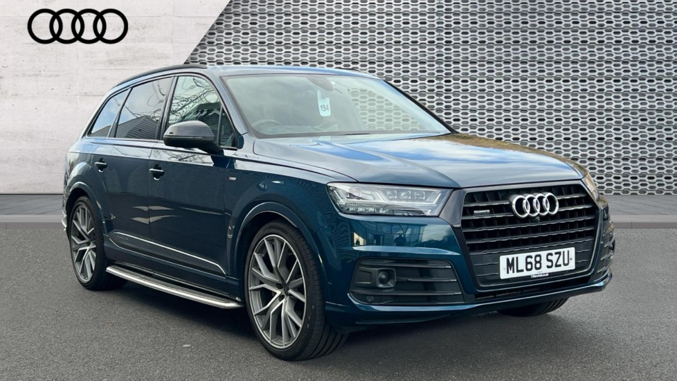 Main listing image - Audi Q7