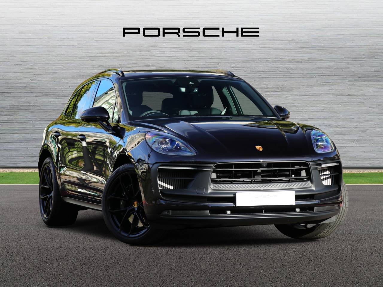 Main listing image - Porsche Macan