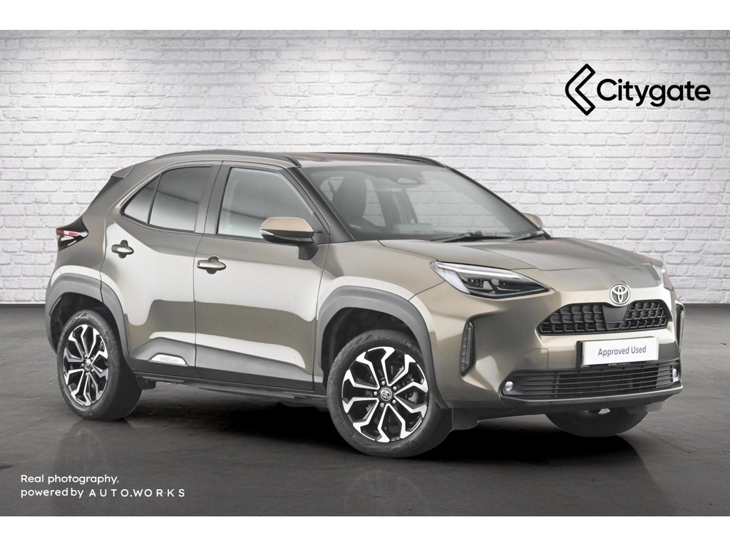Main listing image - Toyota Yaris Cross