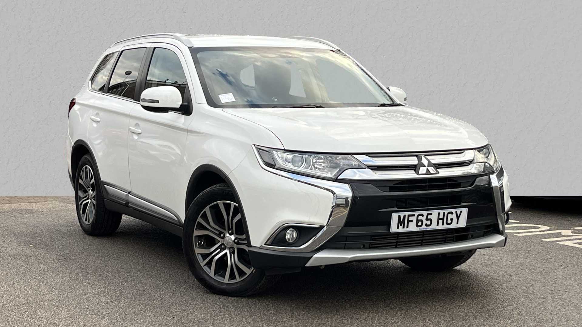 Main listing image - Mitsubishi Outlander