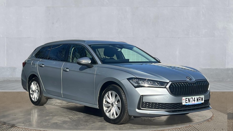 Main listing image - Skoda Superb Estate