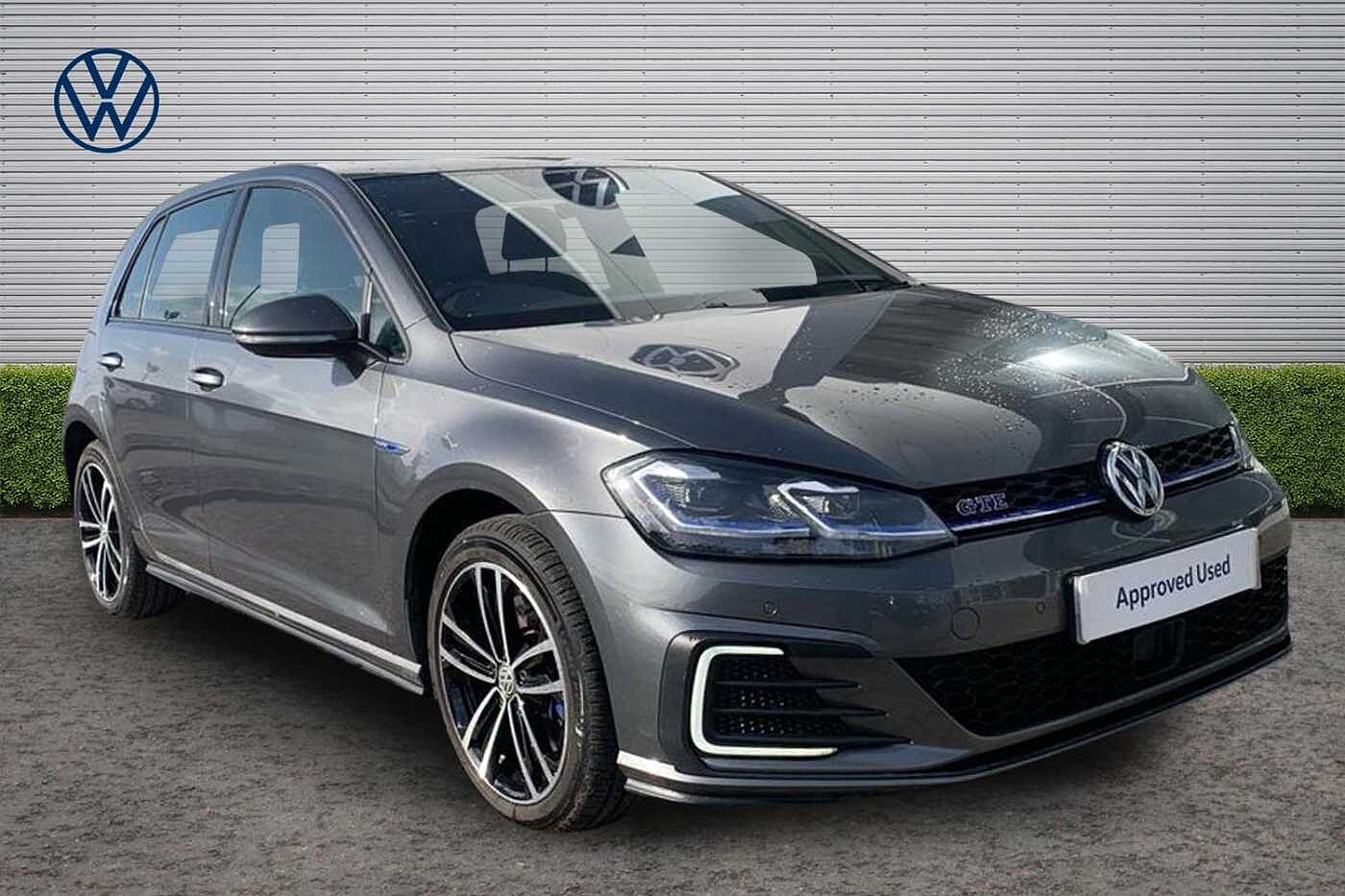 Main listing image - Volkswagen Golf GTE