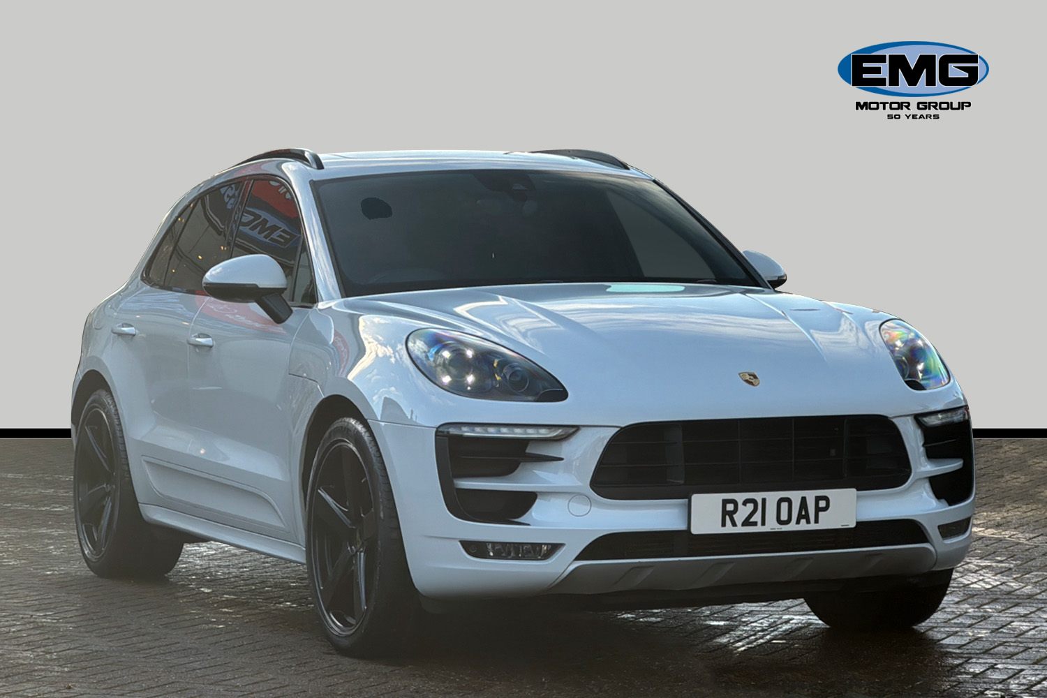 Main listing image - Porsche Macan