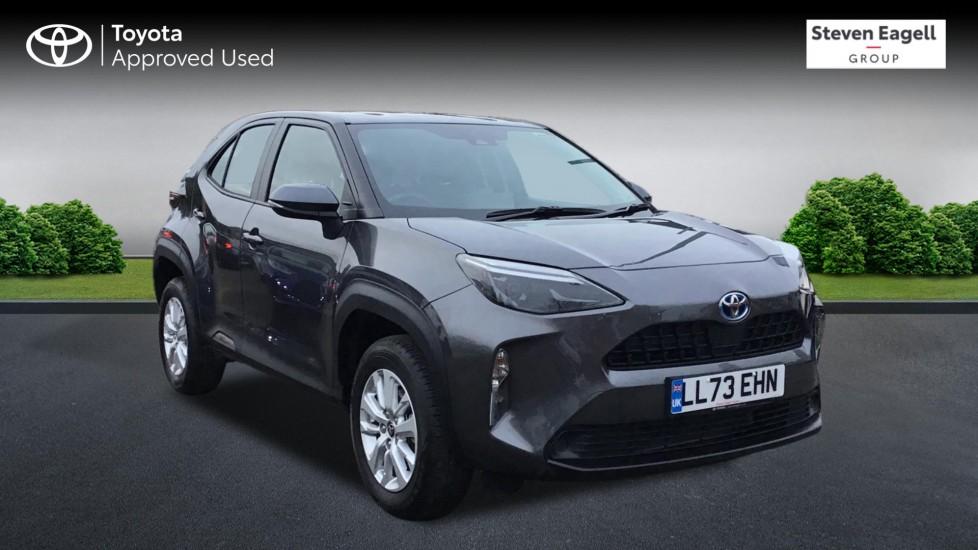 Main listing image - Toyota Yaris Cross