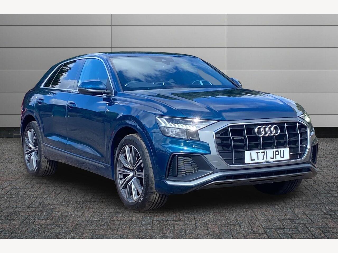 Main listing image - Audi Q8